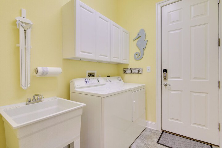 Bayside Resort Rental in Selbyville: 6 Mi to Beach