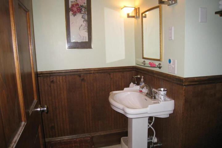 Allegheny Street Bed & Breakfast