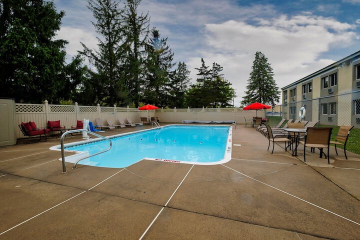 Pool 4 of 50