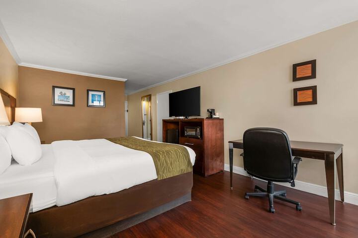 Room 43 of 78
