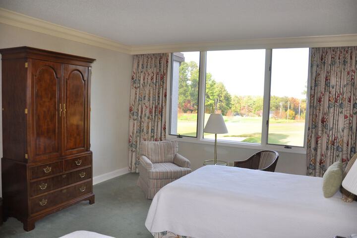 Room 28 of 72