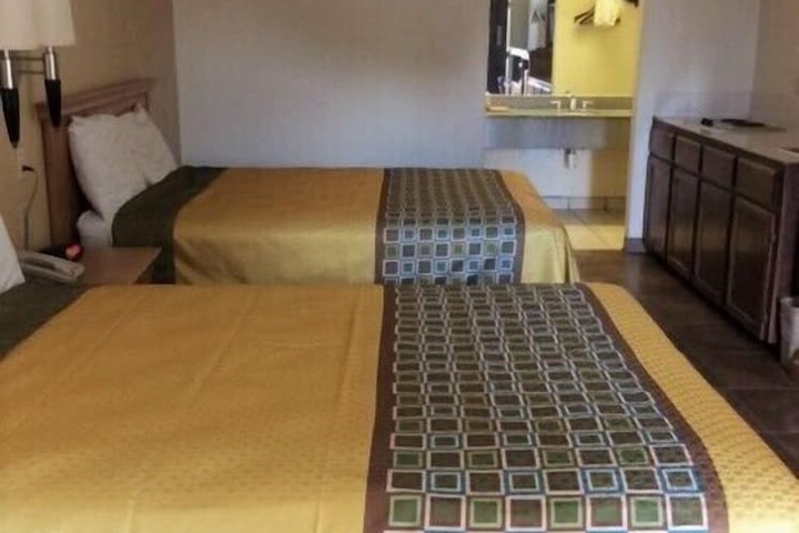 Room 21 of 72