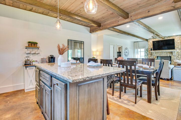 Grand Lake Home w / Community Pool Dock, & Fishing