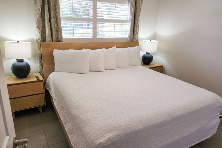 Marco Island Lakeside Inn