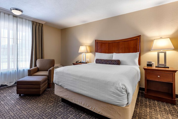Best Western Swiss Clock Inn
