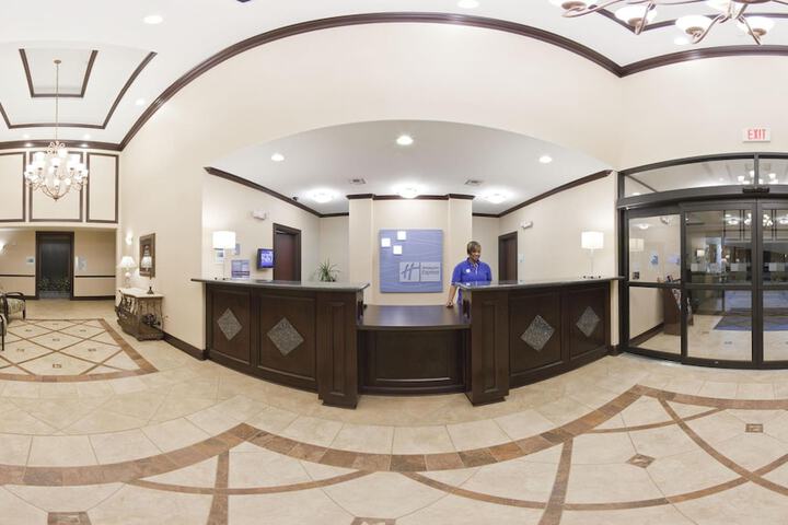 Hotel 8 of 67
