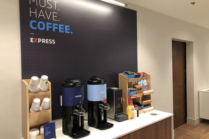Holiday Inn Express & Suites Racine by IHG