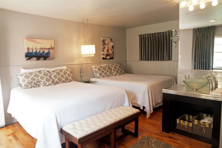 Room 8 of 40