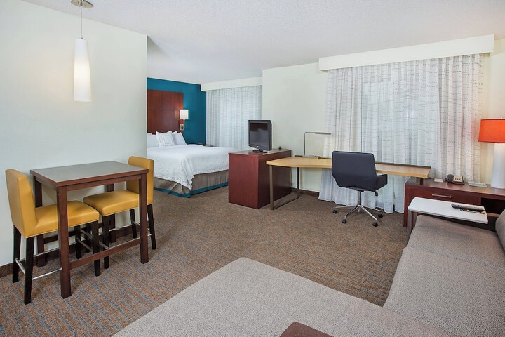 Room 15 of 23