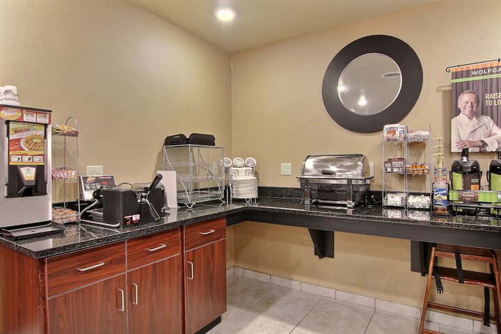 Breakfast/Coffee Service 36 of 41