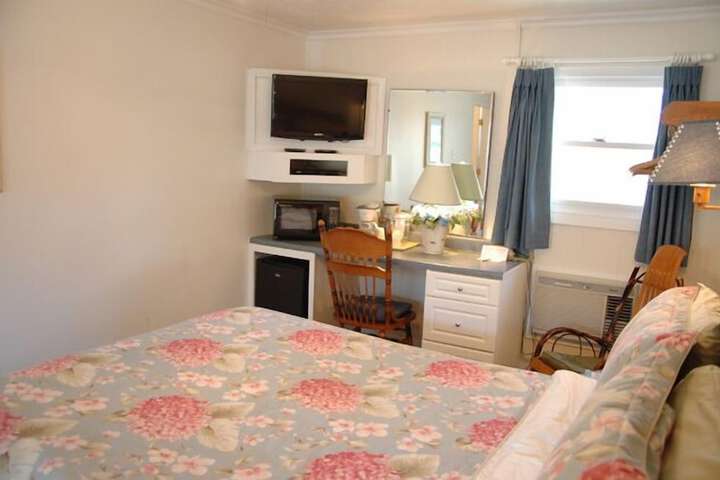 Room 108 of 191