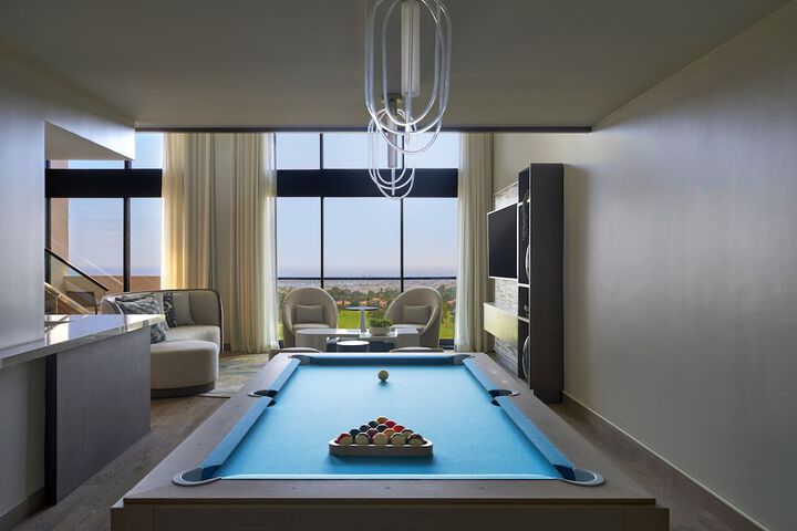 VEA Newport Beach a Marriott Resort & Spa