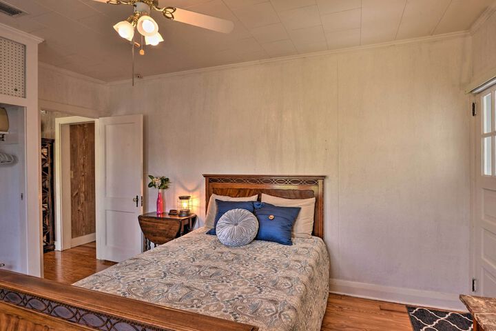 Cottage w / Private Pool - Walk to Lake Wales!