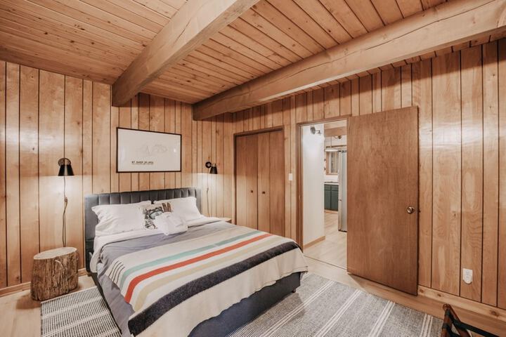Room 13 of 21