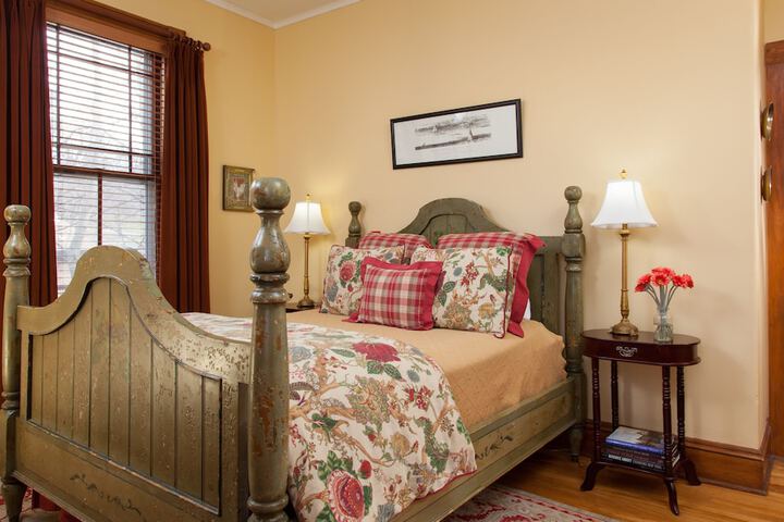 Room 18 of 35