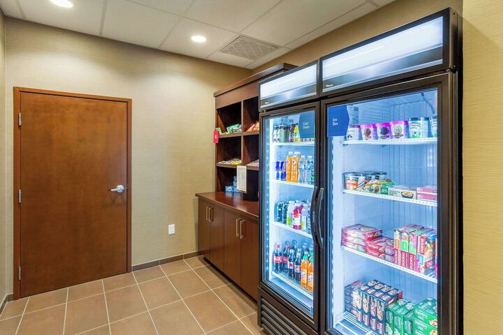 Comfort Suites Burlington near I-5