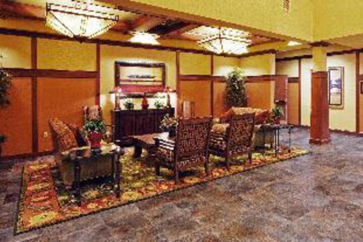Country Inn & Suites by Radisson Springfield Downtown