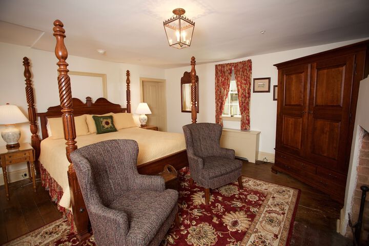Room 12 of 24