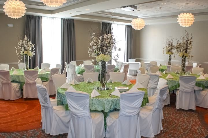 Holiday Inn Hotel & Suites Davenport by IHG