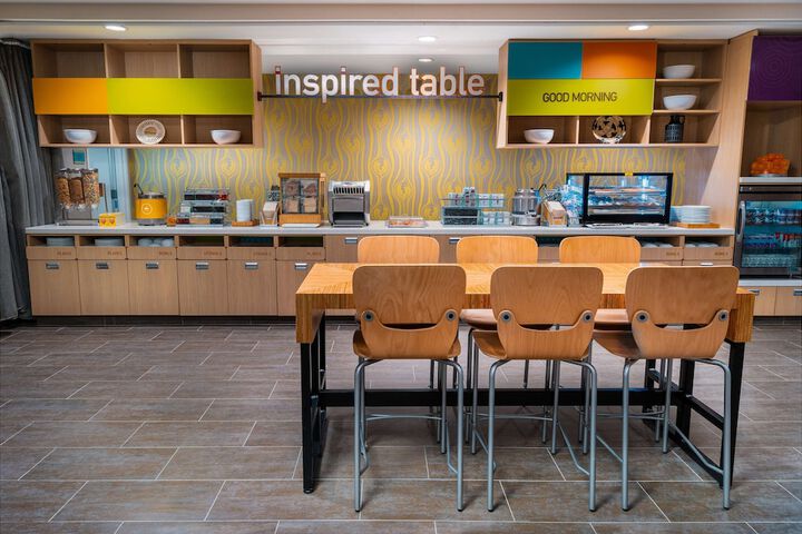 Home2 Suites by Hilton Bakersfield