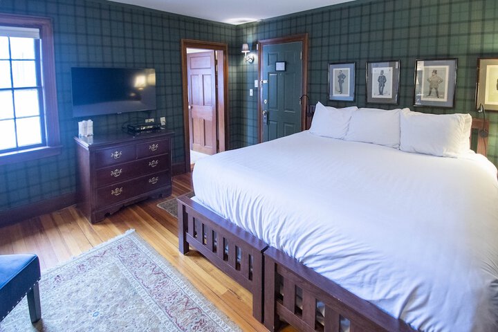 Room 55 of 144