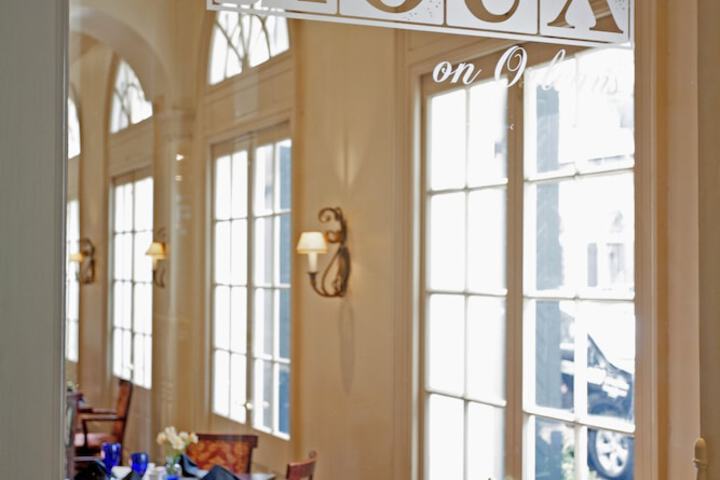 Dining 109 of 147