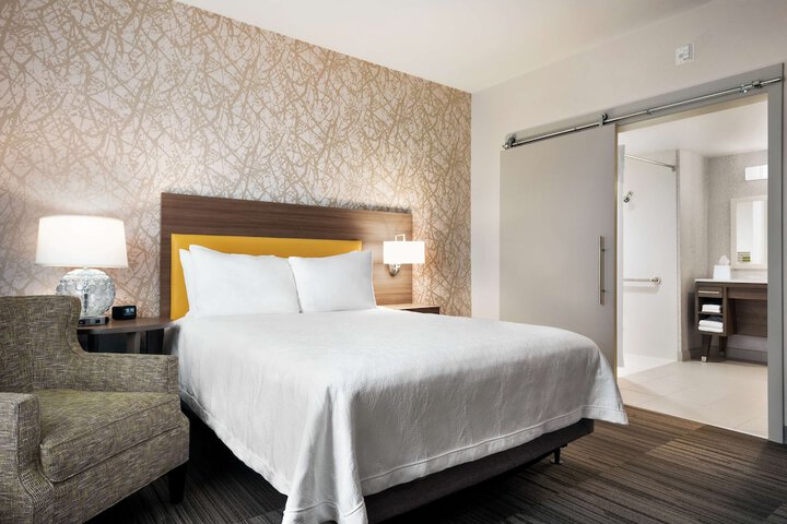 Room 17 of 30