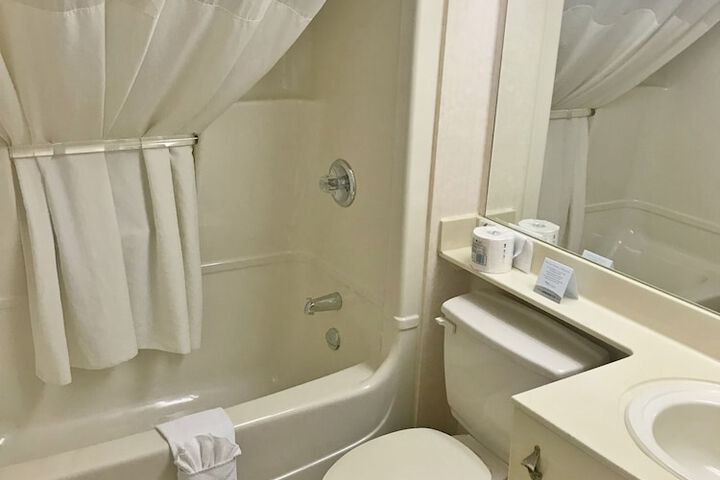 Room 14 of 35