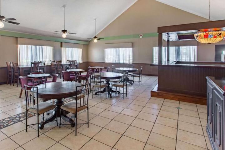 Knights Inn Plant City
