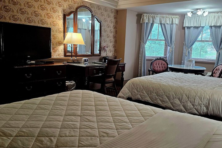 Room 8 of 26