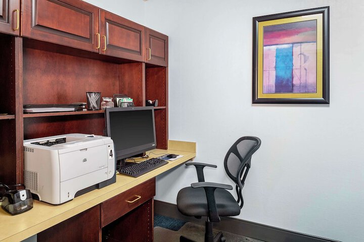 Business Center 56 of 57