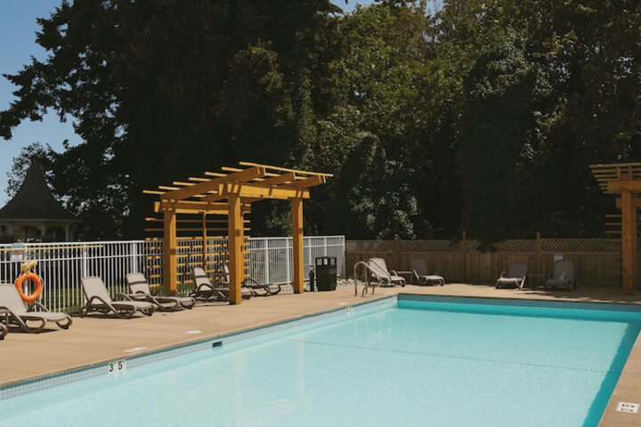 Pool 4 of 68