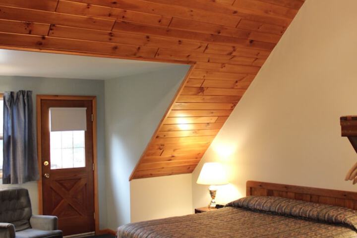 Nootka Lodge