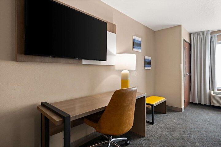 Room 13 of 29