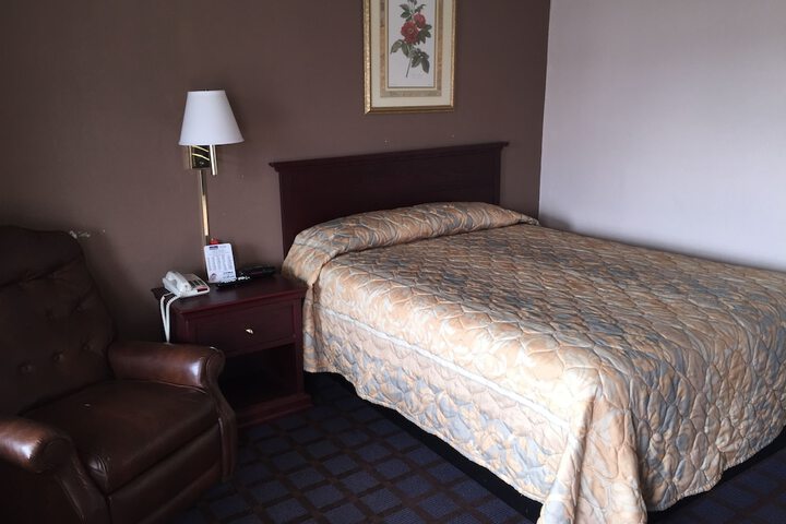 Room 15 of 34