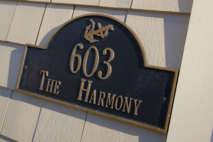 Room 187 of 373