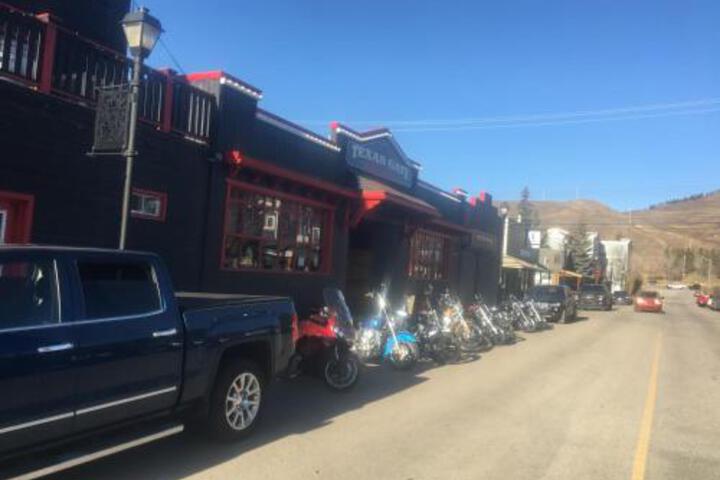 THE COCHRANE ROCKYVIEW HOTEL