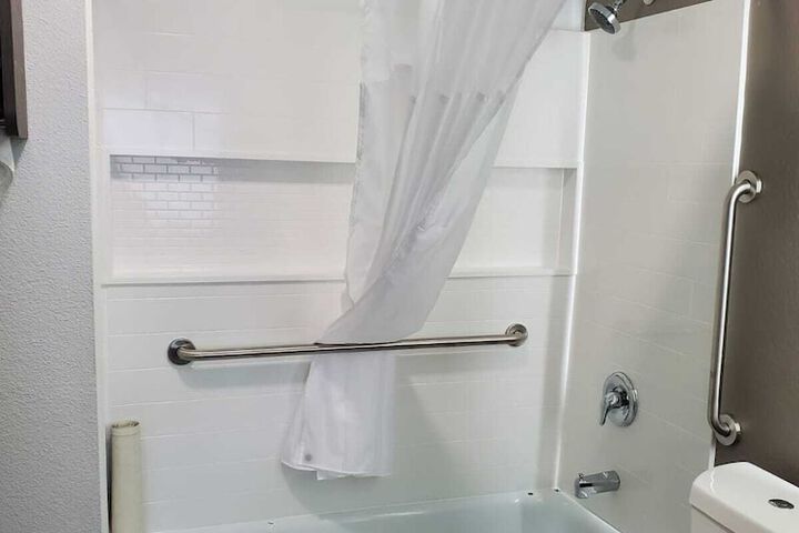 Room 19 of 25