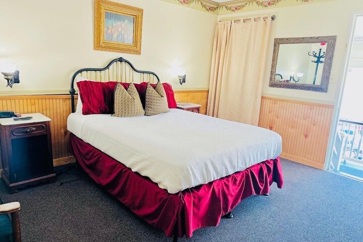 Gunn House Hotel
