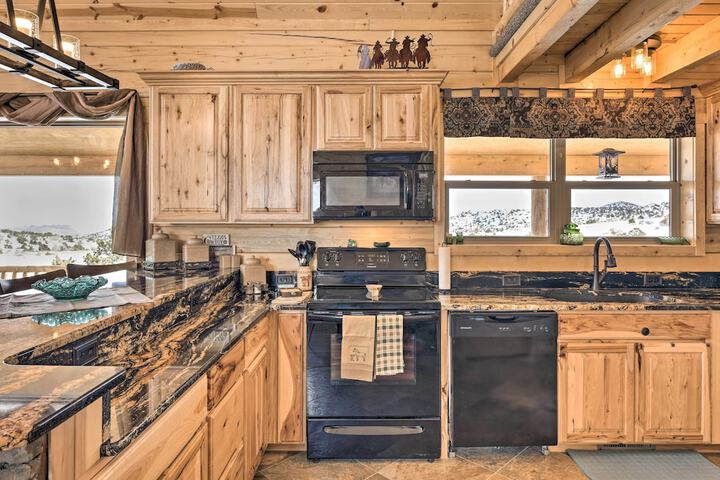 Rio Grande National Forest Cabin: Views & Hot Tub
