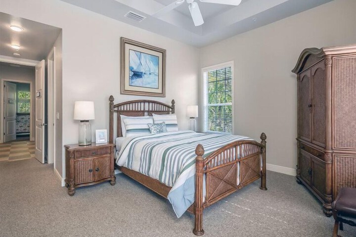 The Palm and Shell Captiva Island Private Luxury Home With Pool hot tub and Beach Access