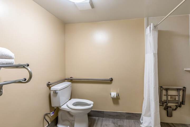 Room 21 of 43