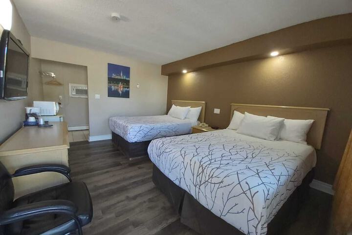 Room 21 of 32