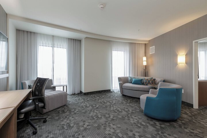 Room 27 of 34