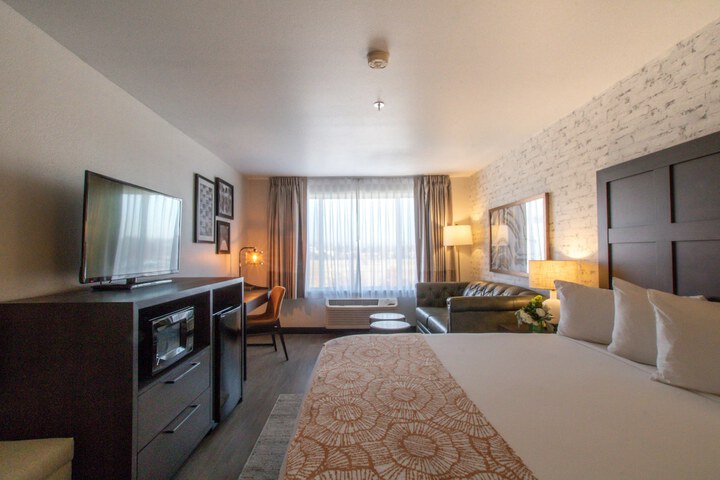 Room 14 of 37