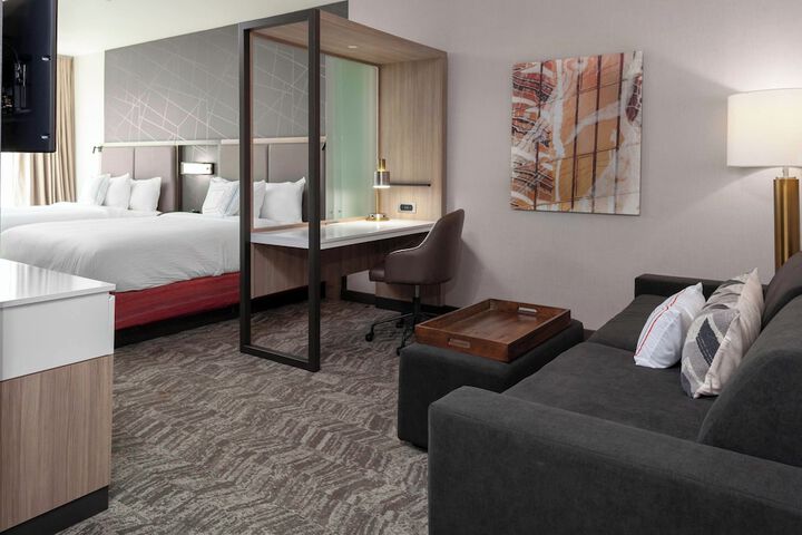 Room 12 of 19