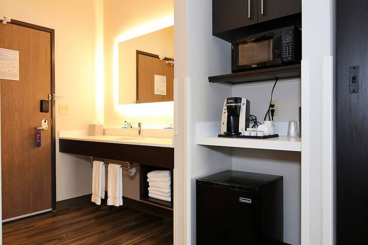 Holiday Inn Express & Suites Ashland by IHG
