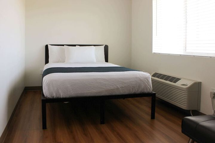 Room 6 of 29