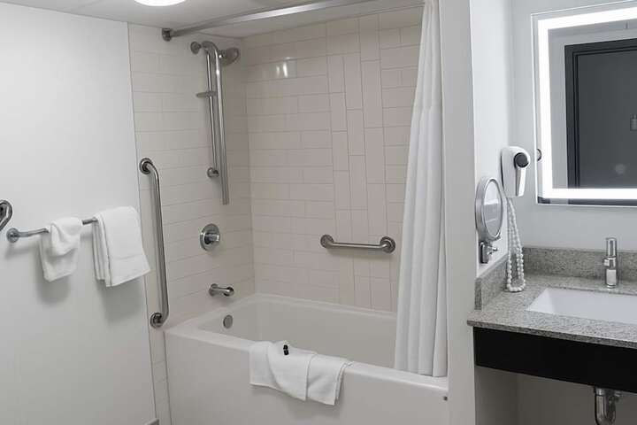 Ramada Plaza by Wyndham Regina Downtown