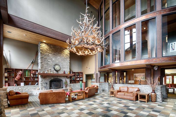 Hotel Interior 7 of 44